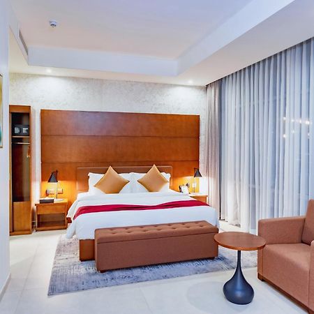 Alisa Hotel تيما المظهر الخارجي الصورة