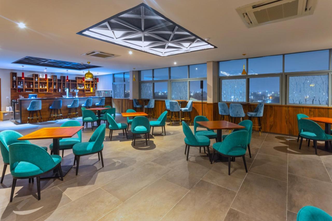 Alisa Hotel تيما المظهر الخارجي الصورة