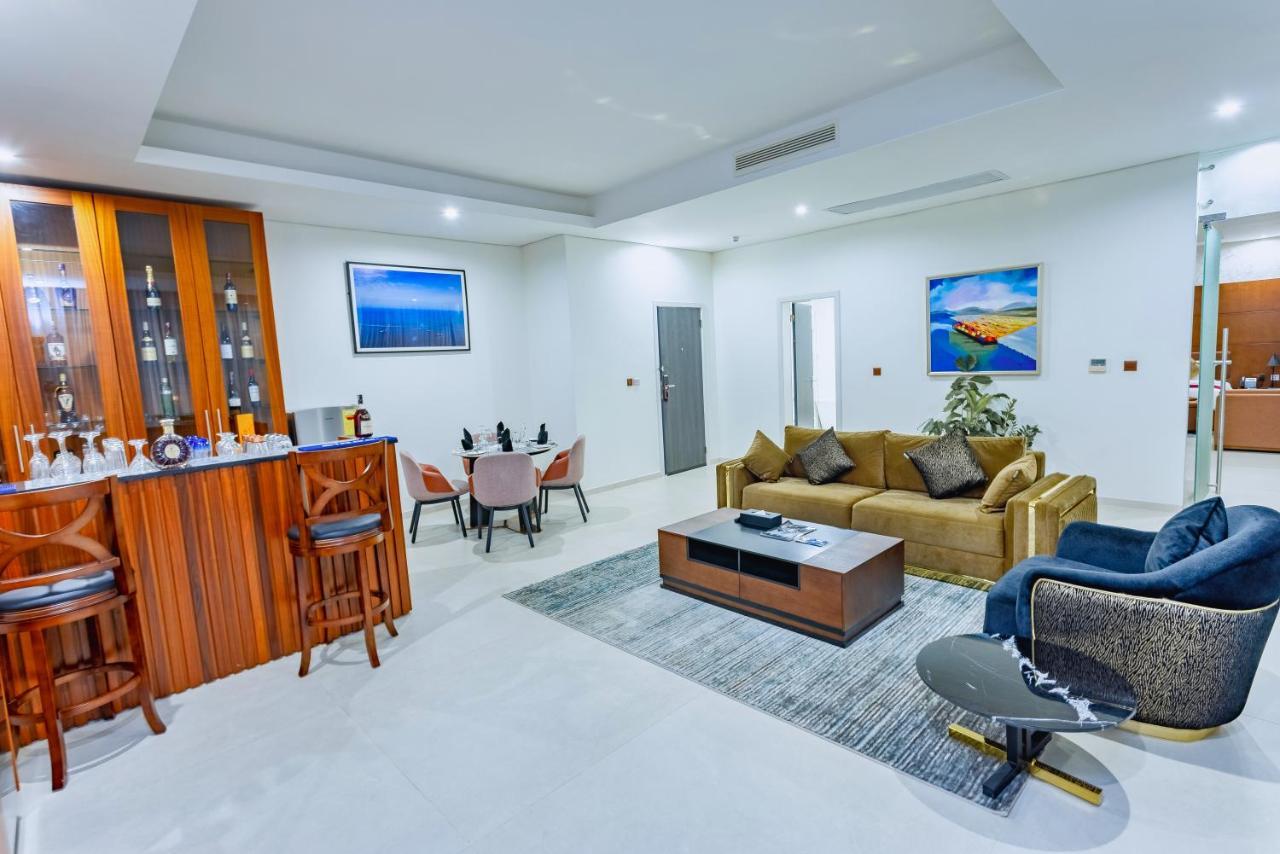 Alisa Hotel تيما المظهر الخارجي الصورة