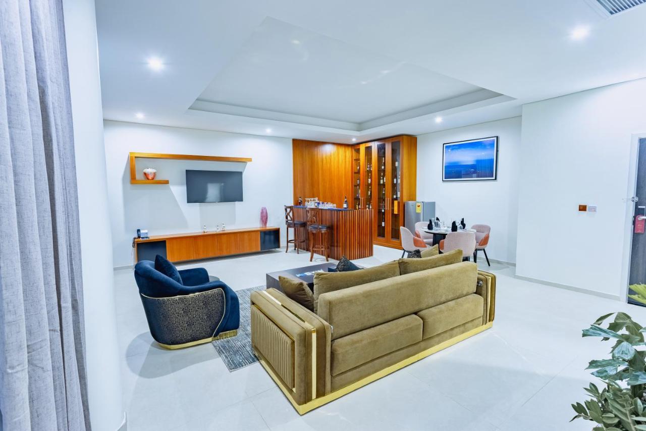 Alisa Hotel تيما المظهر الخارجي الصورة