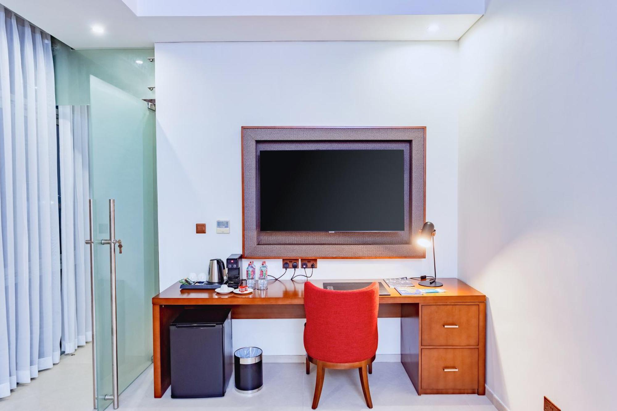 Alisa Hotel تيما المظهر الخارجي الصورة