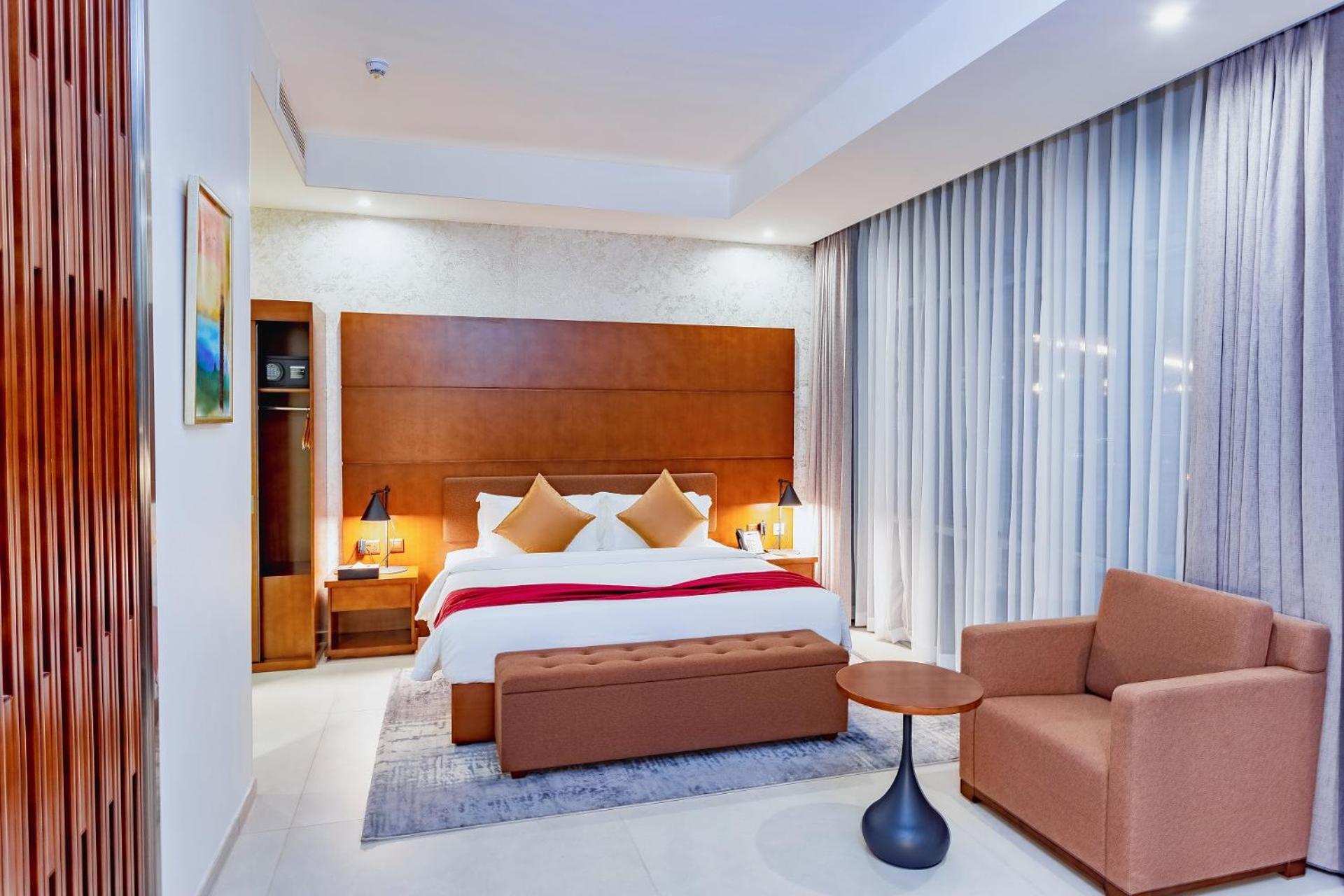 Alisa Hotel تيما المظهر الخارجي الصورة